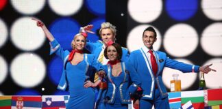 Flying the flag at Eurovision 2007 Scooch at Eurovision 2007