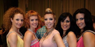 The morning’s deliberations Daniel Aragay from Vacarisses, Catalunya • CC BY 2.0