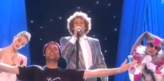 Bloke in hat invades Eurovision stage Spain 2010