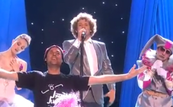 Bloke in hat invades Eurovision stage Spain 2010