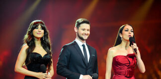 First semi as seen by Rosé