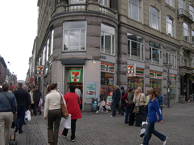 640px-7-Eleven_Copenhagen