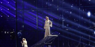 Russia – eeeerm WTF?!!? Tolmachevy Sisters