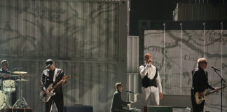 Voltaj and their baggage