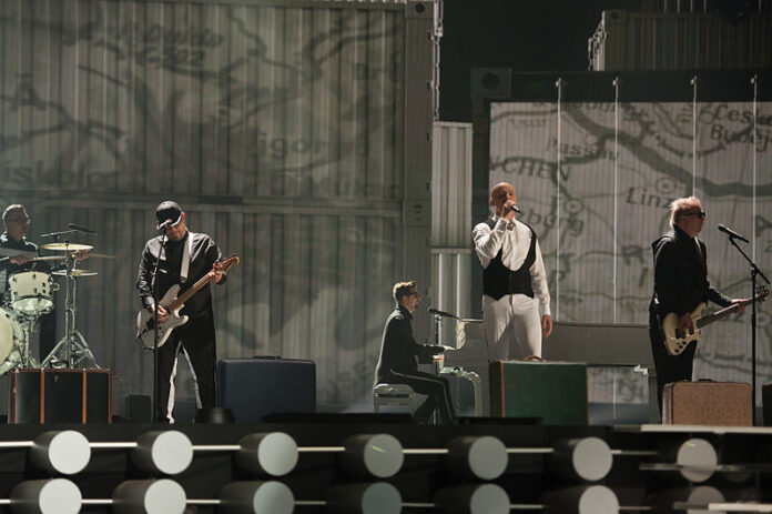 20150515_ESC_2015_Voltaj_8117