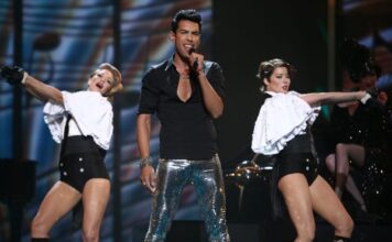 Full tits and minge for Germany at Eurovision Oscar and Alex