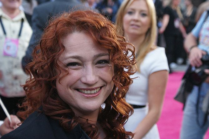 English: Niamh Kavanagh at the Eurovision 2010... English: Niamh Kavanagh at the Eurovision 2010...
