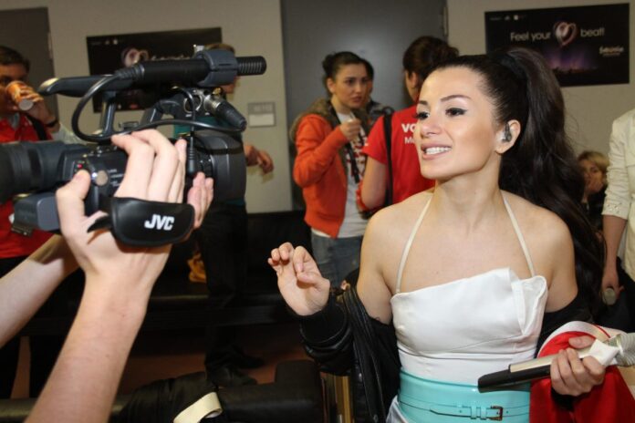 ER_2845 Emmy backstage