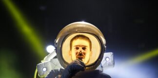 Rehearsals day two on the settee