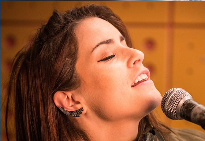 Capture Lucie Jones