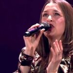 I know who she reminds me of now Marta on stage