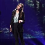 She’s not even singing the damn thing! LuÃsa Sobral