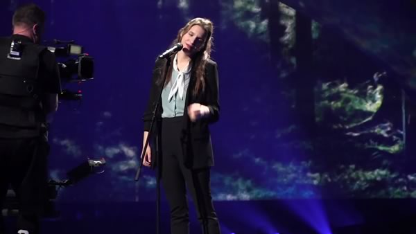 portugal-two Luísa Sobral