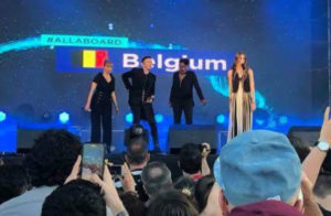 Sennek on stage
