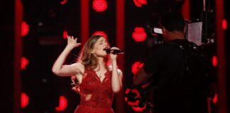 Latvia: funny girl, scarlet woman Laura