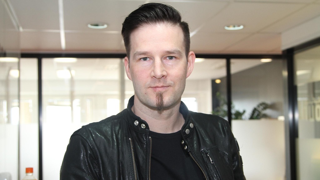 5BB06E3B-C2DD-46D7-B998-65974EA8302D Darude