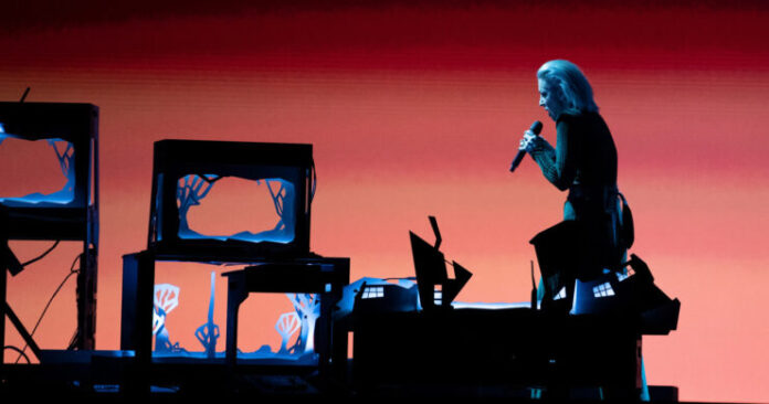 lesley1 Lesley Roy, Ireland, Second Rehearsal, Rotterdam Ahoy, 12 May 2021 — EBU / Andres Putting