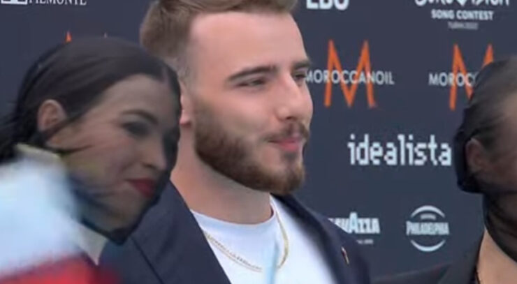 Ochman at the Eurovision Turquoise Carpet in Turin