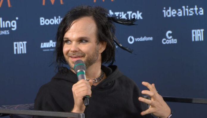 ras1 Lauri Ylonen answers Eurovision meet and greet questions today in Turin