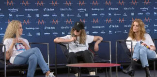 Icelandic sisters talk free language and family love Systur from Iceland