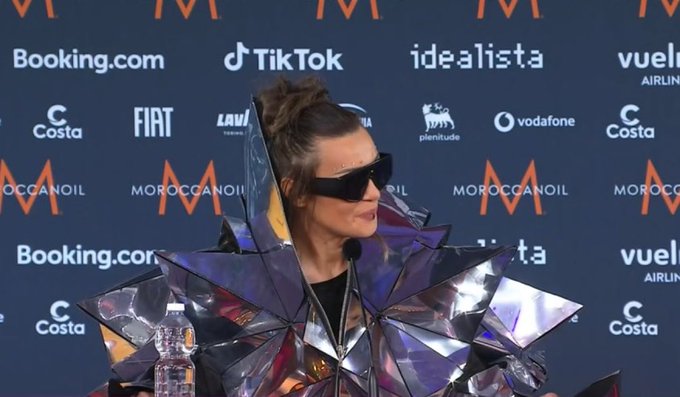 Vladana dressing down for the press