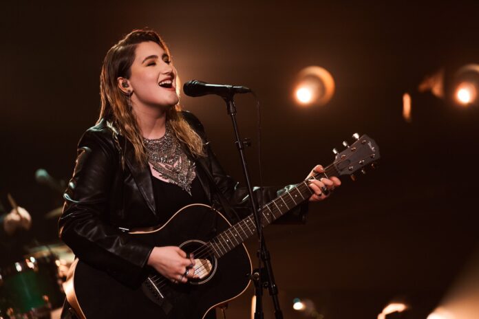 FgfVbpaUoAIvVP7 Rosa Linn on the 'The Late Late Show with James Corden'