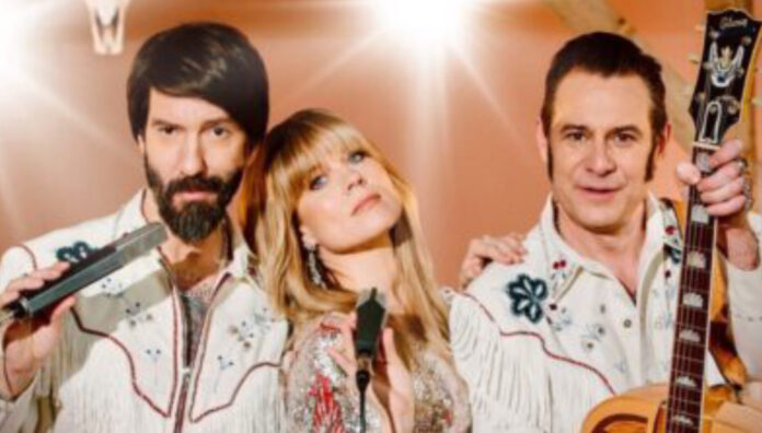 FC0B87D5-F5F7-498A-869B-D78C98D3E1E6 Boss Hoss with Ilse Delange