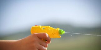 Swiss aim watergun at Eurovision Watergun