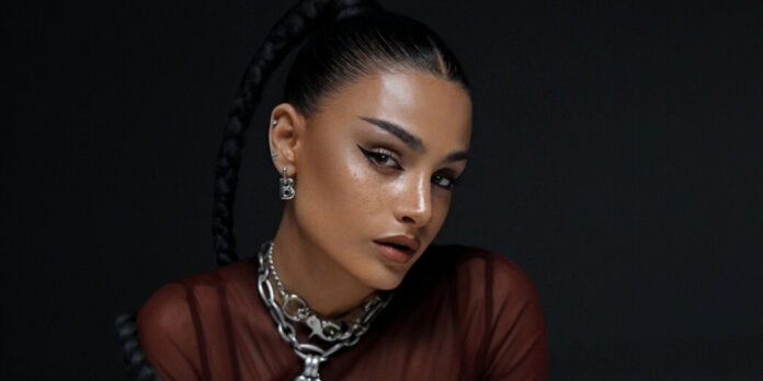 armenia-2023-brunette