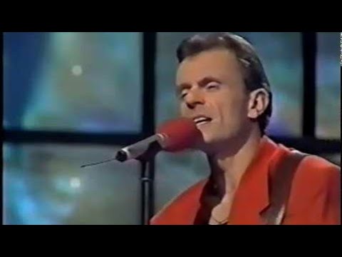 24 October – Love sometimes so splendidly hurts