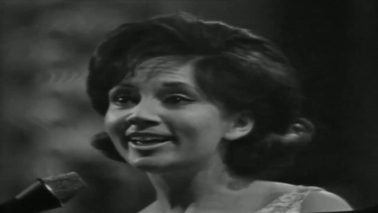 17 May – Ring-ding-a-ding-a-ding Ring-ding-a-ding-a-ding